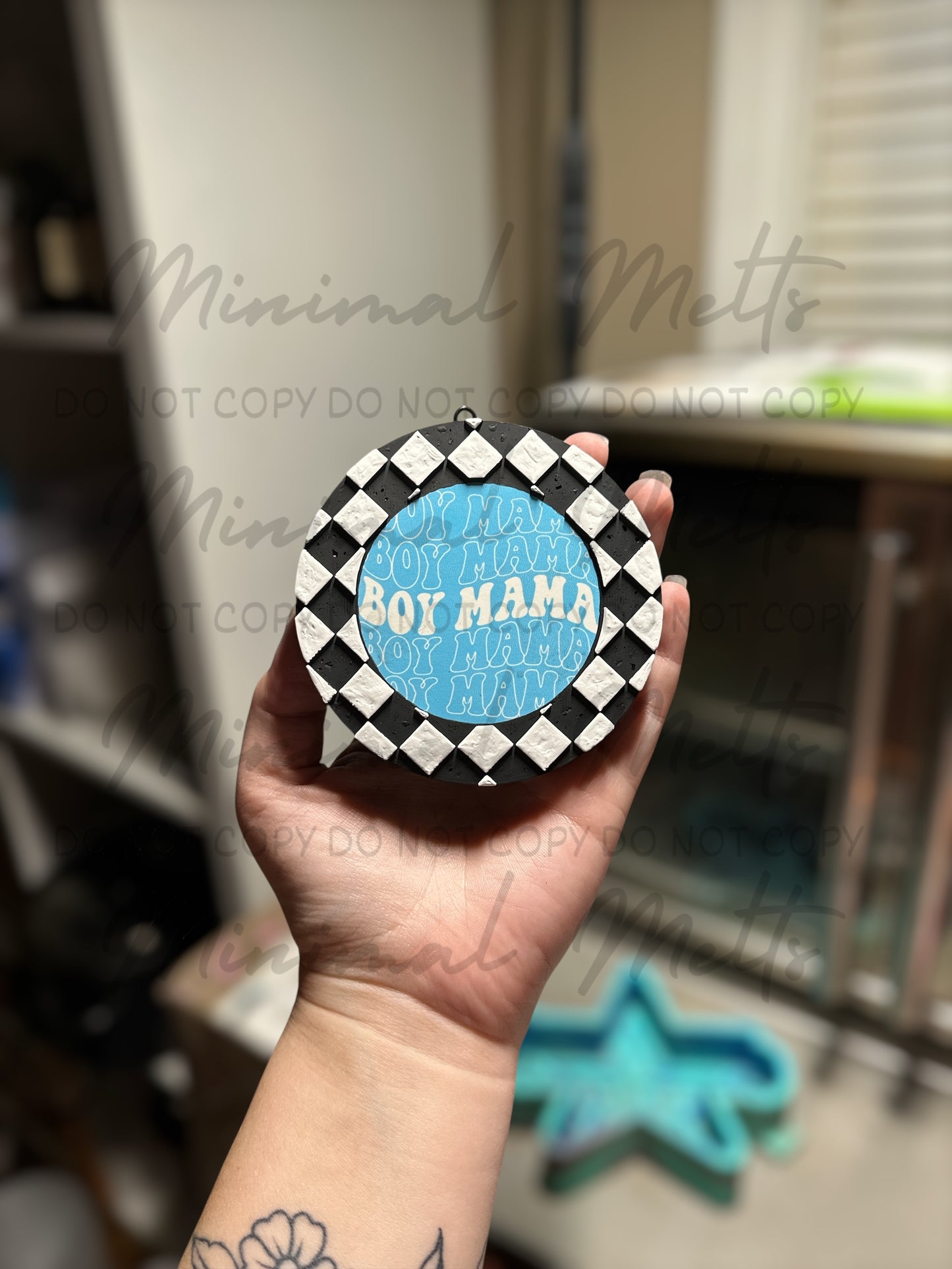Checkered Round w/ Cardstock
